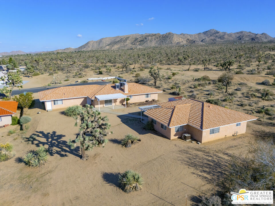 WESTERN HILLS RANCHOS - Residential