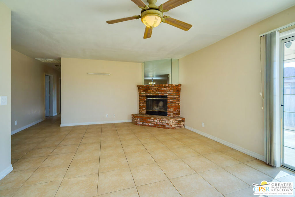 WESTERN HILLS RANCHOS - Residential