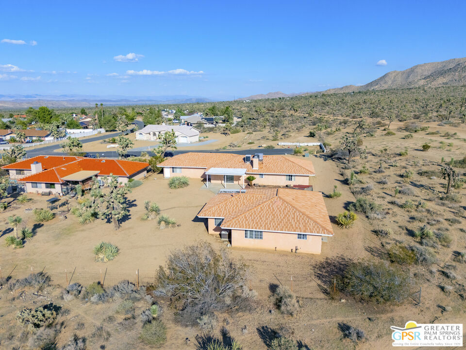 WESTERN HILLS RANCHOS - Residential