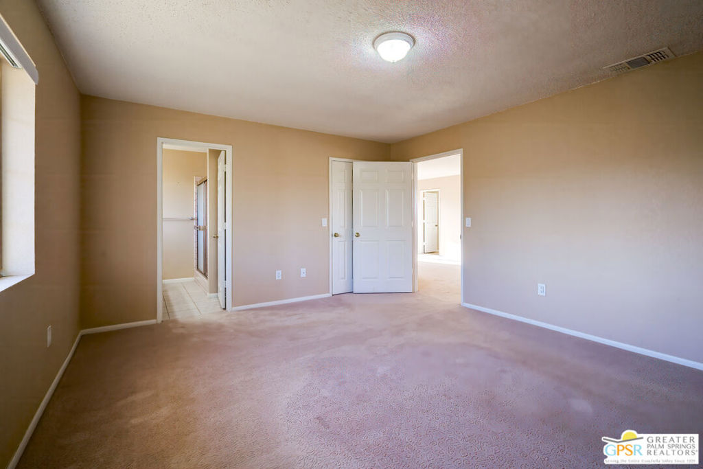 WESTERN HILLS RANCHOS - Residential
