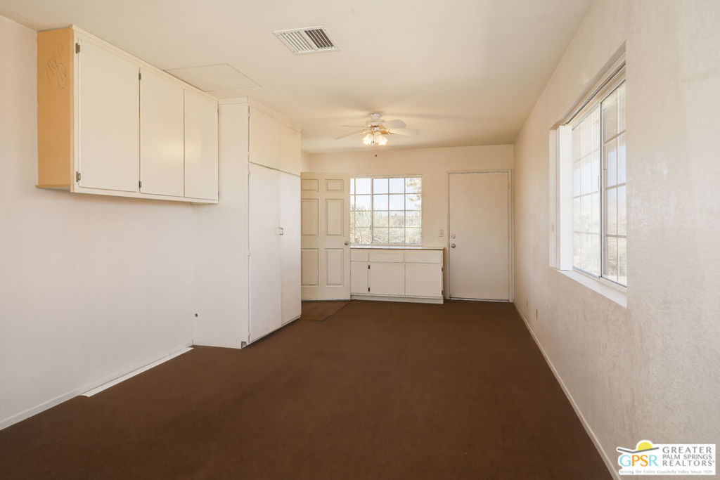 WESTERN HILLS RANCHOS - Residential