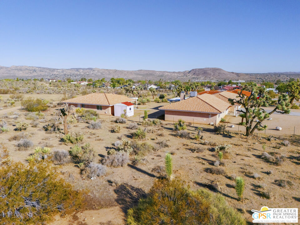 WESTERN HILLS RANCHOS - Residential