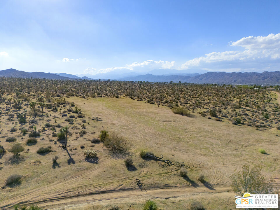 WESTERN HILLS RANCHOS - Residential