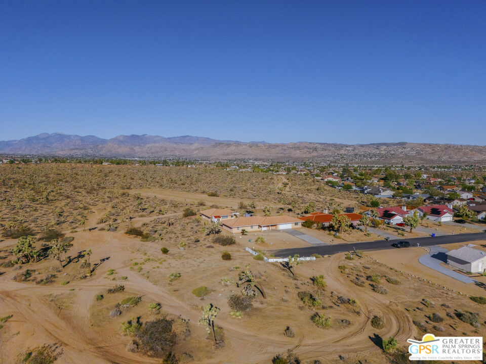 WESTERN HILLS RANCHOS - Residential
