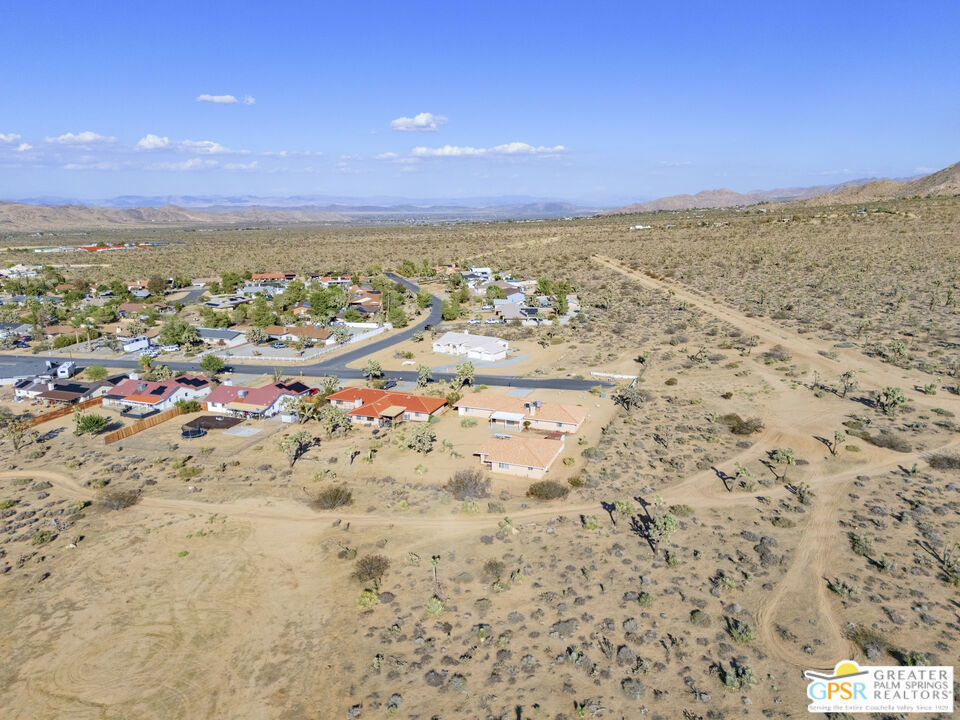 WESTERN HILLS RANCHOS - Residential