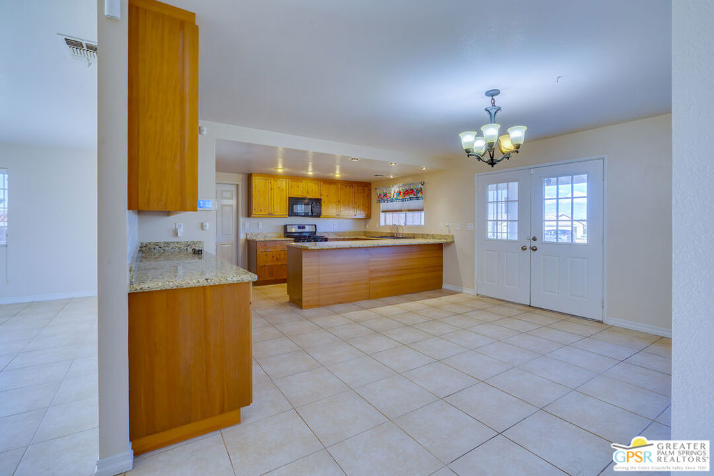 WESTERN HILLS RANCHOS - Residential