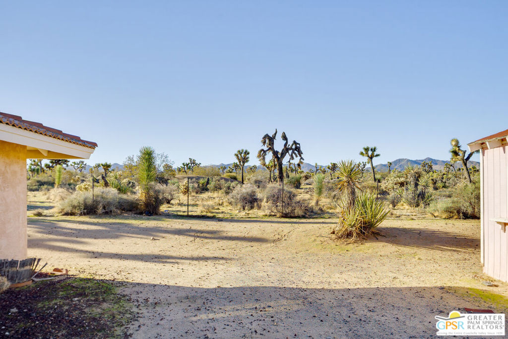 WESTERN HILLS RANCHOS - Residential