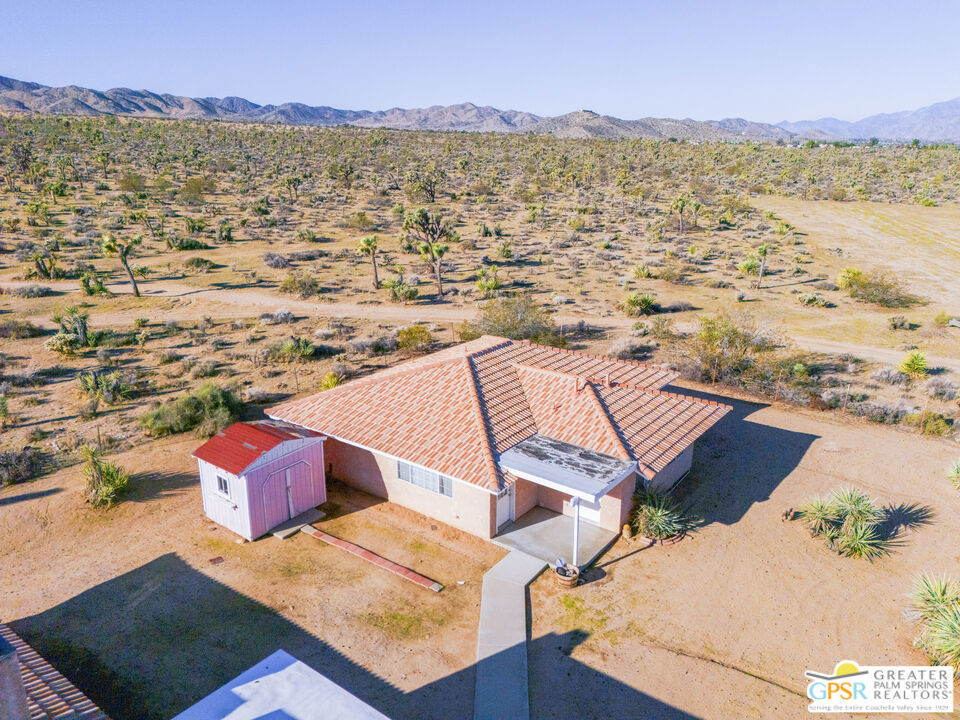 WESTERN HILLS RANCHOS - Residential