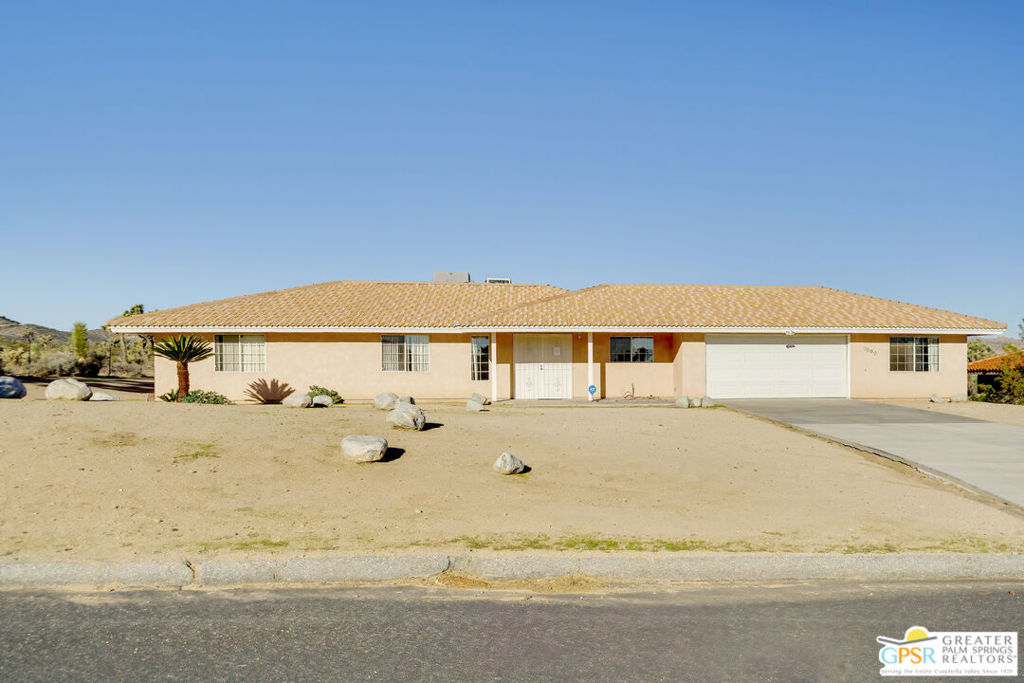 WESTERN HILLS RANCHOS - Residential