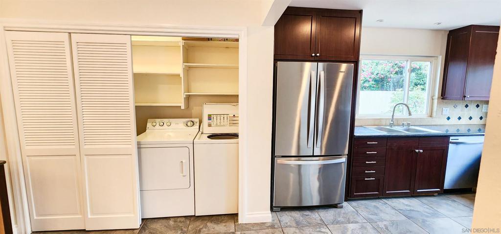 Properties 1 8518 Macawa Ave