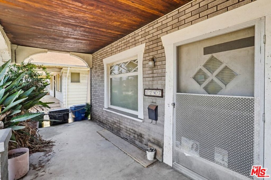 1247 w 49th street