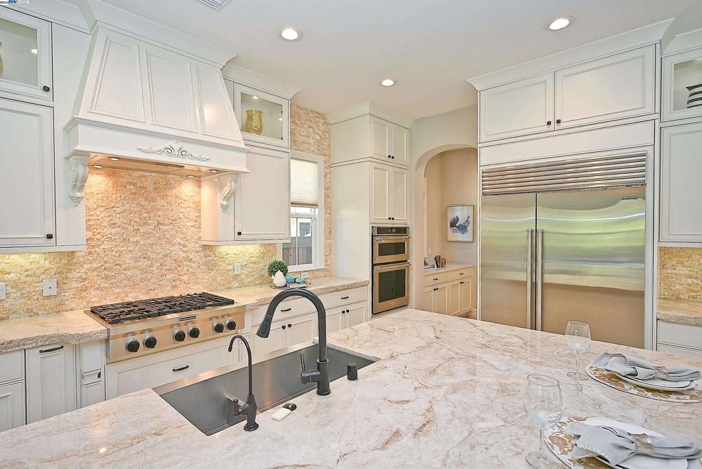 listing image 130723886304365015148