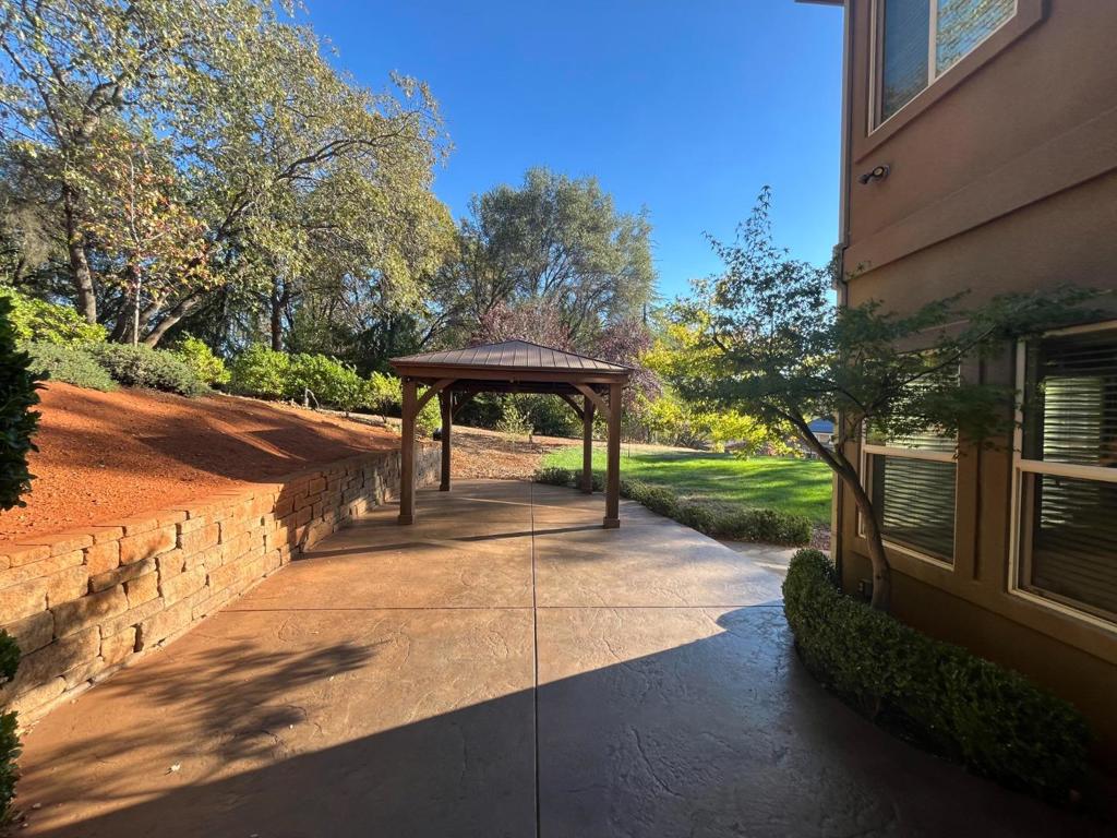 1190 Squirrel Creek Place