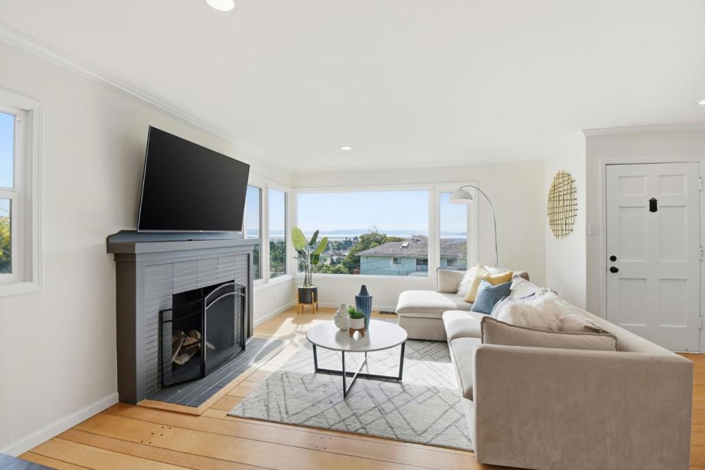 4198 Huntington Street