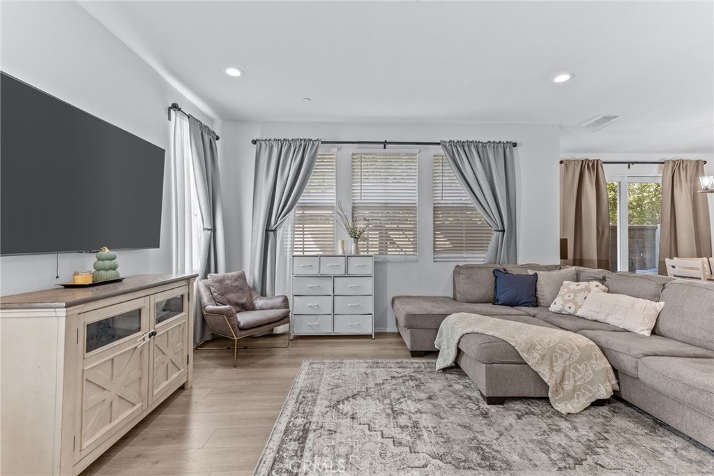 2350 S Via Esplanade 31