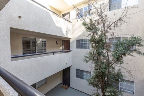 Photo of 5540 Owensmouth Avenue #206, Woodland Hills, CA 91304 (MLS # SR26015297)
