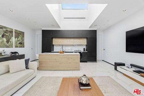 Photo of 1253 N Sweetzer Avenue #7, West Hollywood, CA 90069 (MLS # 26640473)