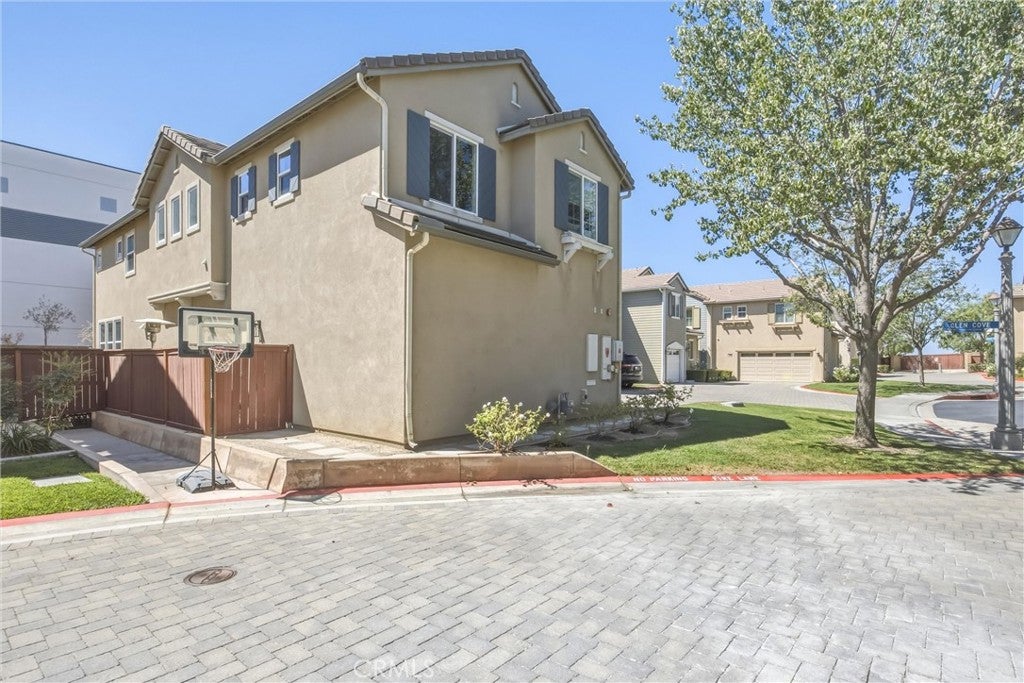 1544 Glen Cove