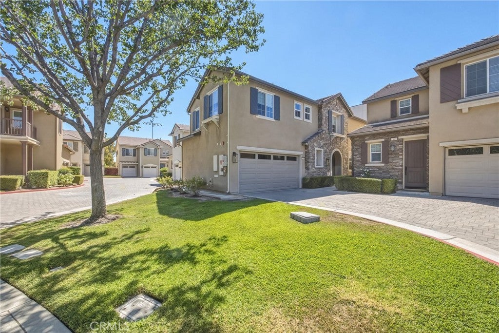 1544 Glen Cove