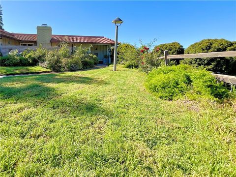 Photo of 3117 Via Serena S #D, Laguna Woods, CA 92637 (MLS # OC25229085)