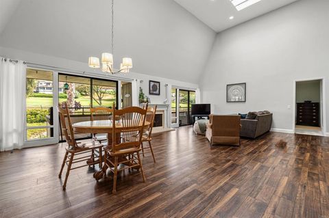 Photo of 2537 Navarra Drive #9-B, Carlsbad, CA 92009 (MLS # NDP2600508)