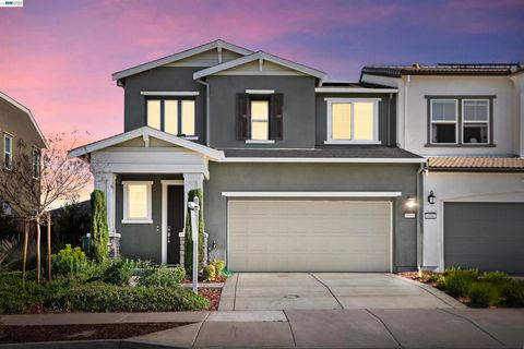 Photo of 5996 Markham Dr Dr, Tracy, CA 95377 (MLS # 41126890)