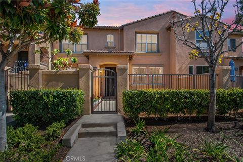 Photo of 41 Trailing Vine, Irvine, CA 92602 (MLS # OC26060592)