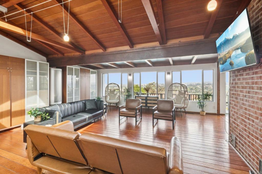 4322 Vista Coronado Drive