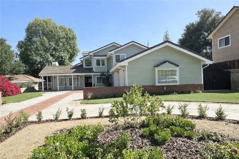 Photo of 23922 Eagle Mountain ST, West Hills, CA 91304 (MLS # SR26127885)