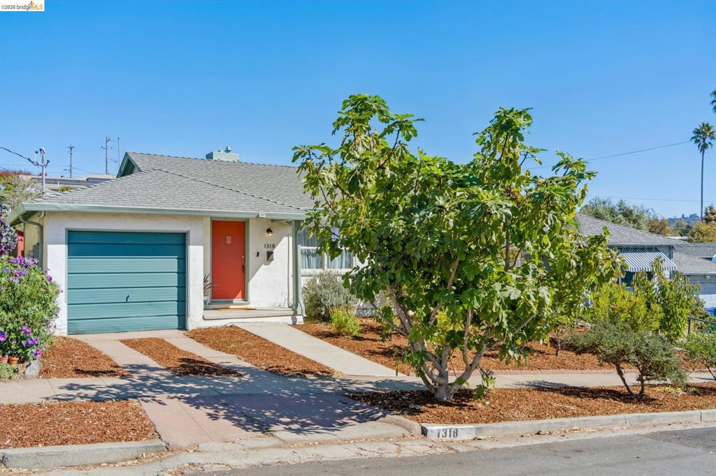 1318 Mariposa St