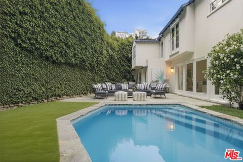 Photo of 8809 Evanview Drive, Los Angeles, CA 90069 (MLS # 25607515)
