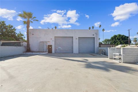 Photo of 960 W 1st St, Pomona, CA 91766 (MLS # CV25235094) Photo of 960 W 1st St, Pomona, CA 91766 (MLS # CV25235094)