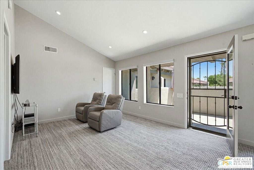 1150 E Amado Road 16B2