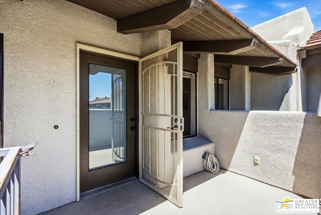 1150 E Amado Road 16B2