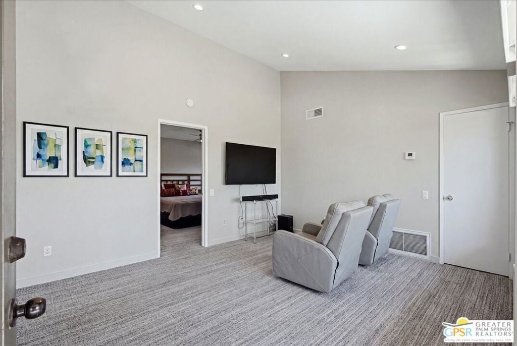 1150 E Amado Road 16B2