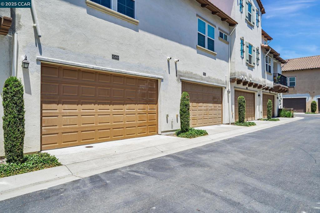 GALE RANCH - Residential