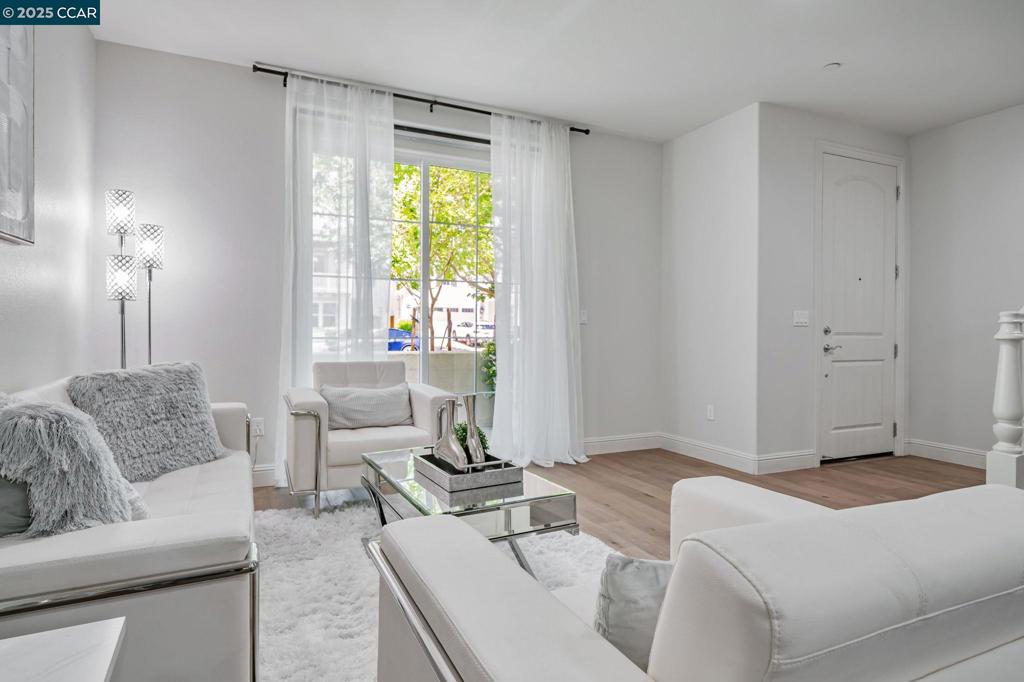 GALE RANCH - Residential