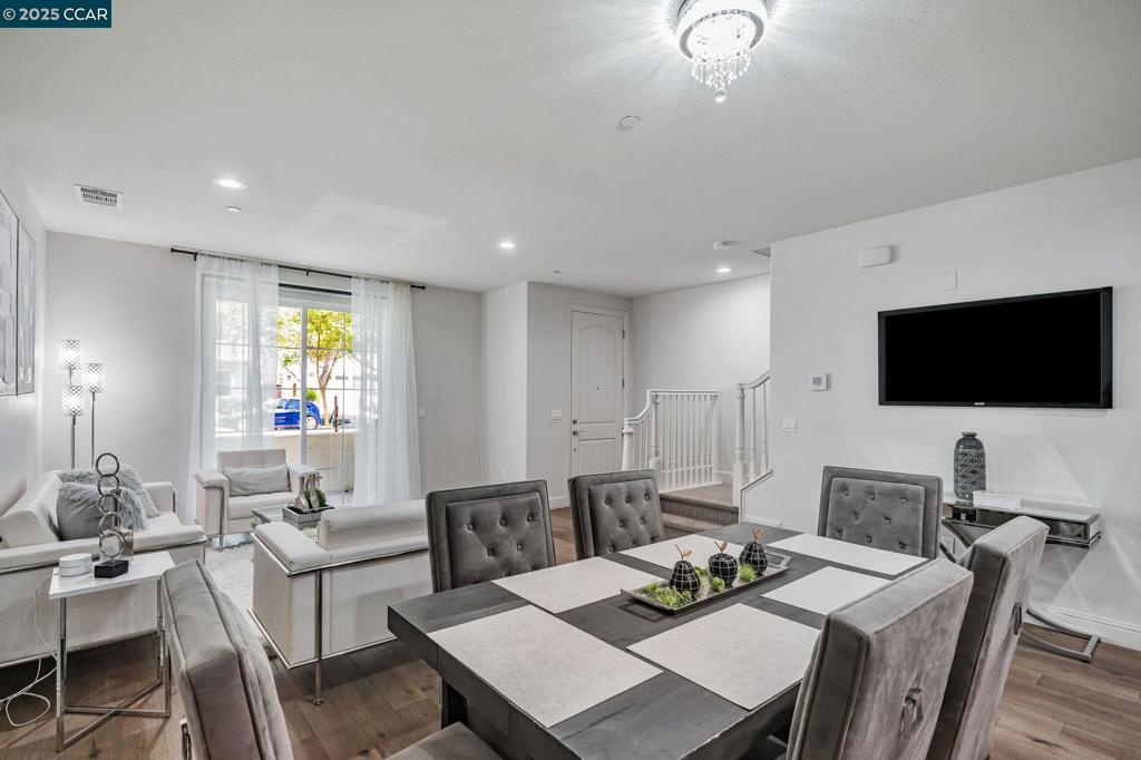 GALE RANCH - Residential