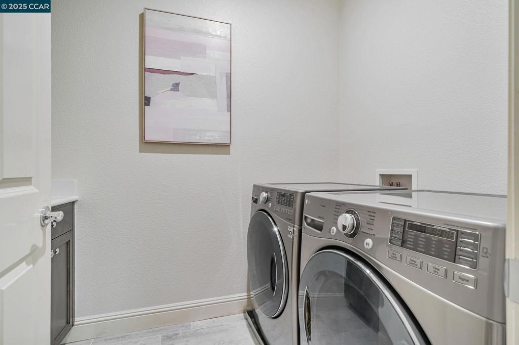 GALE RANCH - Residential