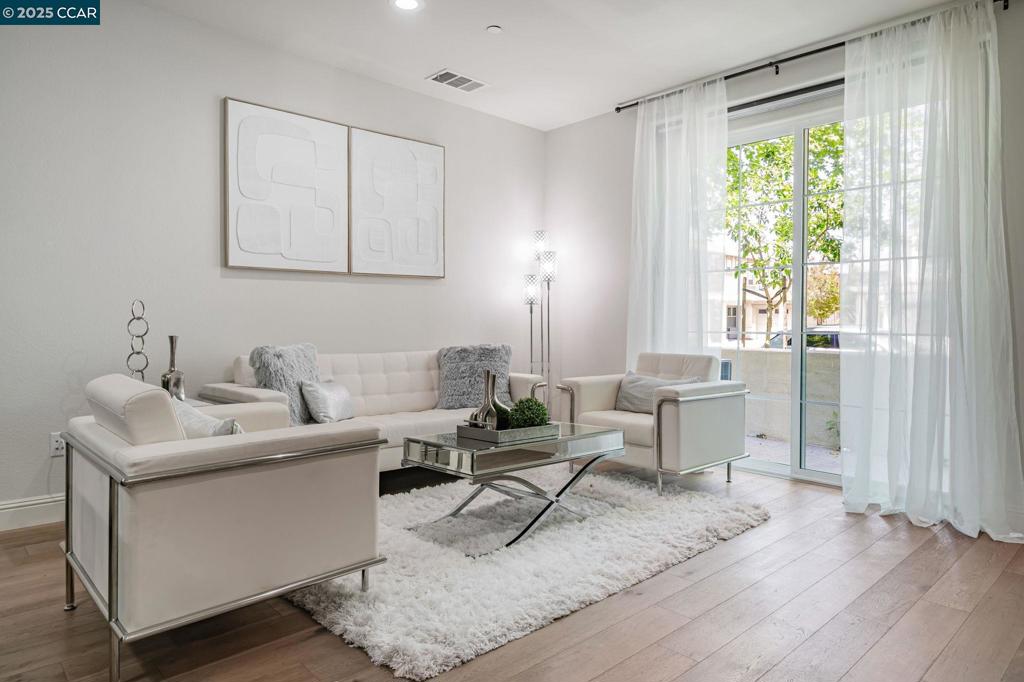 GALE RANCH - Residential