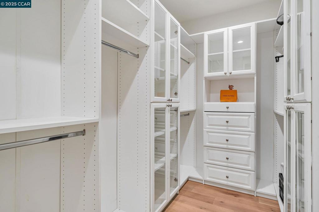 GALE RANCH - Residential