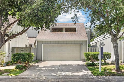 Photo of 5380 Brookside Court, Pleasanton, CA 94588 (MLS # ML82057550)
