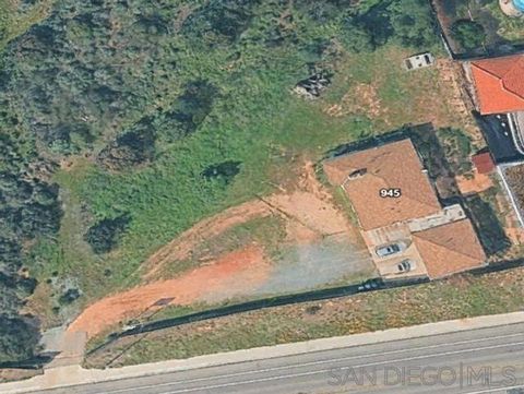 Photo of 945 E J St. St, Chula Vista, CA 91910 (MLS # 260005329SD)