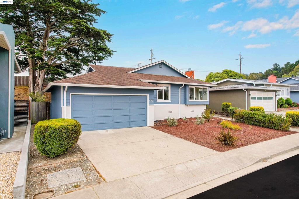 449 Mariposa Dr