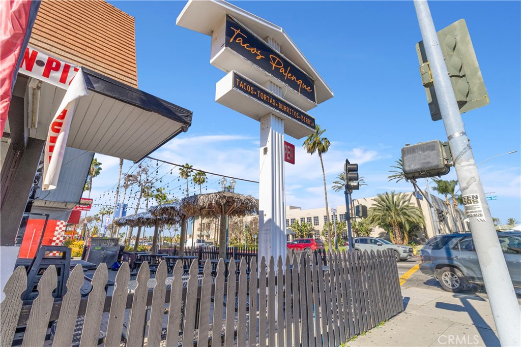 800 W Lincoln Avenue