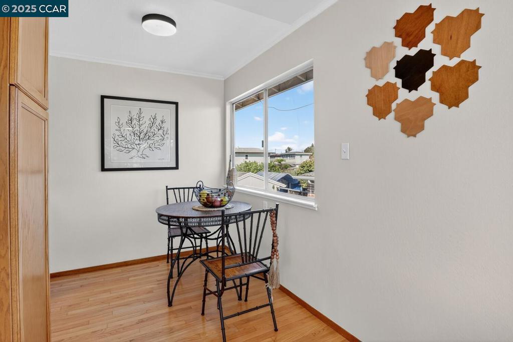 EAST END - Residential