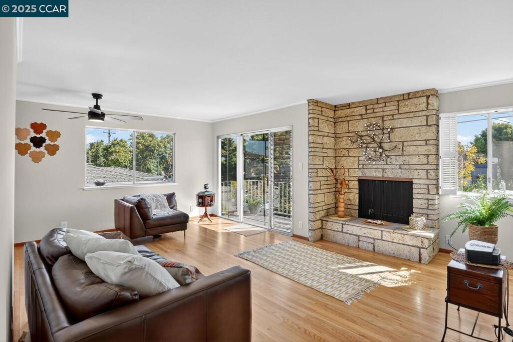 EAST END - Residential