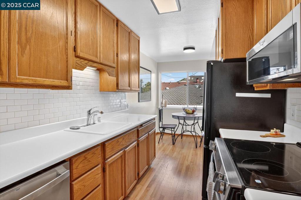 EAST END - Residential