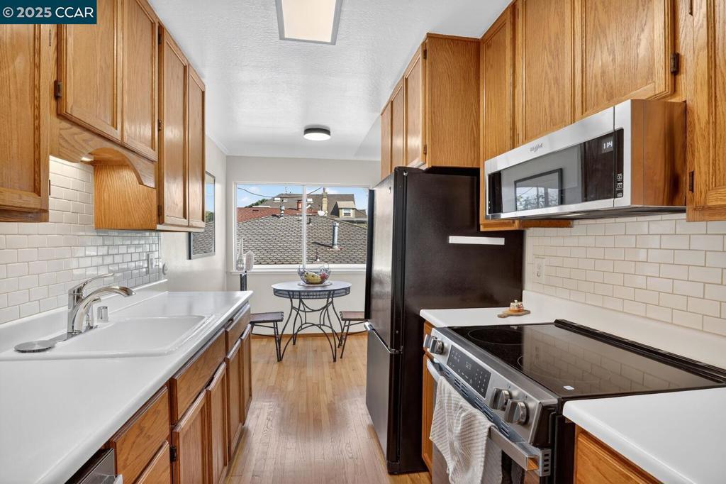 EAST END - Residential