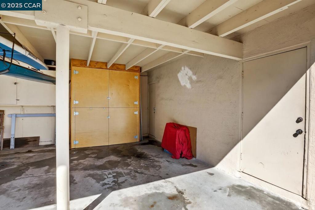 EAST END - Residential